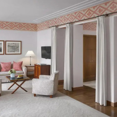 Four Seasons Hotel Milano 5* Представительский люкс с двуспальной кроватью фото 7