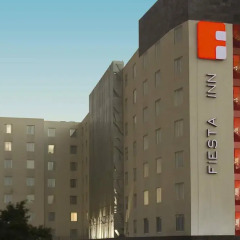 Отель Fiesta Inn Naucalpan Наукальпан парковка