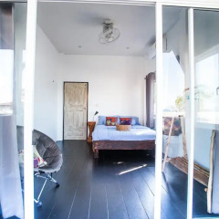 Отель Sweet Life Community Guesthouse Стандартный номер фото 9