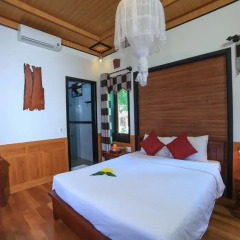 Отель Quang Xuong Homestay комната для гостей фото 5