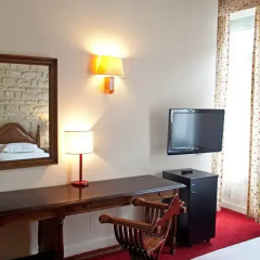 Tonic Hotel Du Louvre 3* Стандартный семейный номер с двуспальной кроватью фото 3