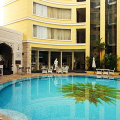Отель Four Seasons Place Паттайя бассейн фото 2