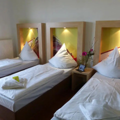 H+ Hotel 4 Youth Berlin Mitte 2* Стандартный номер с различными типами кроватей фото 2