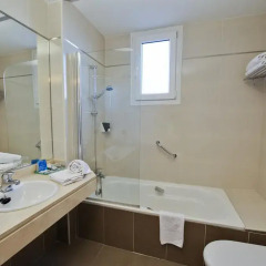 Hotel Ganivet 3* Стандартный номер с различными типами кроватей фото 5