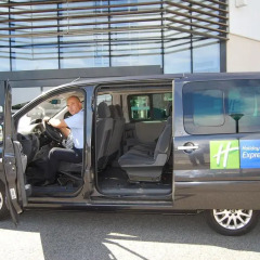 Отель Holiday Inn Express Toulouse Airport Франция, Бланьяк - отзывы, цены и фото номеров - забронировать отель Holiday Inn Express Toulouse Airport онлайн городской автобус