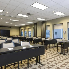 Отель Hampton Inn & Suites Chicago Downtown фото 2