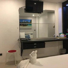 Galaxy Suites Pattaya Hotel Паттайя удобства в номере