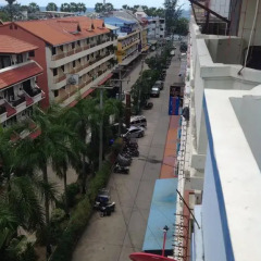 Отель Jomtien Beach Guesthouse Паттайя