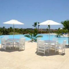Отель Island Treasure Villas бассейн