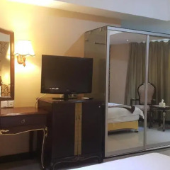 Отель The Privi Suites 3* Улучшенный номер с 2 отдельными кроватями фото 6
