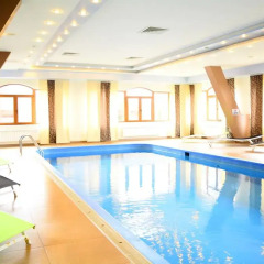 Отель Complex Hanul Muresenilor бассейн