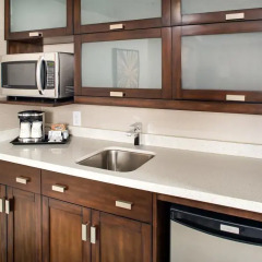 Travelodge Hotel Toronto Airport 4* Люкс с различными типами кроватей фото 2