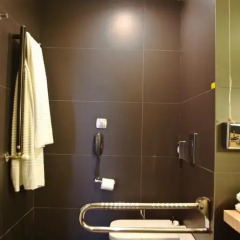 DoubleTree by Hilton Hotel Girona 4* Стандартный номер с различными типами кроватей фото 12