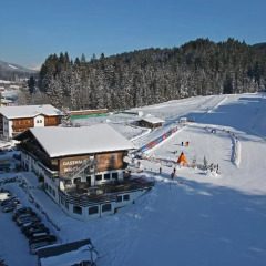 Отель Der Waldhof спортивное сооружение