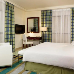 Отель Hilton Dubai The Walk 4* Апартаменты с различными типами кроватей фото 2