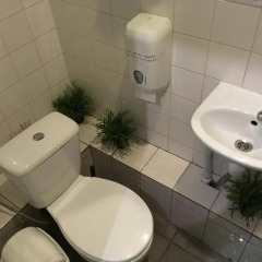 Отель Pogo Hostel Литва, Вильнюс - 14 отзывов об отеле, цены и фото номеров - забронировать отель Pogo Hostel онлайн ванная