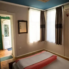 Отель Canape Connection Guest House Номер Делюкс с различными типами кроватей фото 10