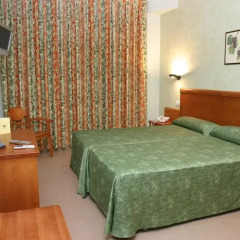 Hotel Fonda Neus комната для гостей