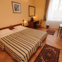 Отель Budapest Museum Central 3* Стандартный номер с двуспальной кроватью фото 2