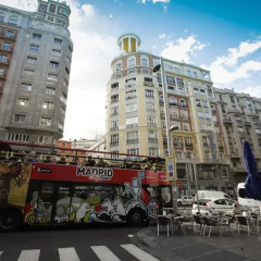 Отель Vitium Urban Suites городской автобус