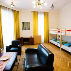 Friends Hostel and Apartments Budapest Кровать в женском общем номере с двухъярусной кроватью фото 4