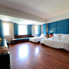 Gia Bao Grand Hotel 3* Стандартный номер с различными типами кроватей фото 14