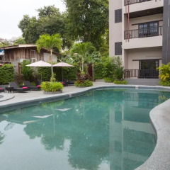 Отель Golden Tulip Essential Pattaya 4* Улучшенный номер с различными типами кроватей фото 19