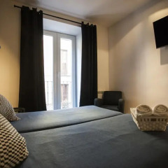 Отель Hostal CC Malasaña Улучшенный номер с различными типами кроватей фото 14
