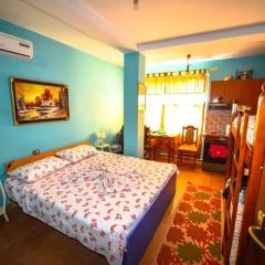 Pemaj Hostel Стандартный семейный номер с двуспальной кроватью