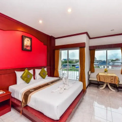 Отель Art Mansion Patong 3* Улучшенный номер двуспальная кровать фото 9