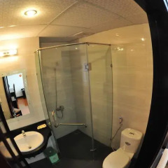 Than Thien Friendly Hotel 2* Номер Делюкс с различными типами кроватей фото 5