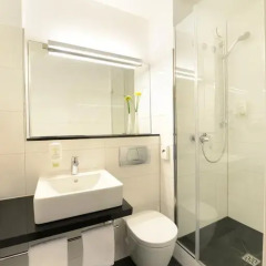 GHOTEL hotel & living Hannover 3* Люкс с различными типами кроватей фото 10