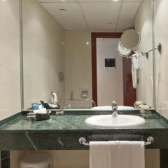 Olympia Hotel Events & Spa 4* Стандартный номер с двуспальной кроватью фото 5