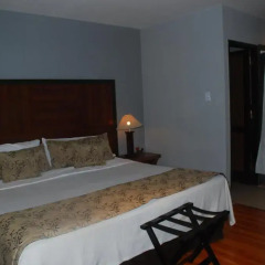 Suter Petit Hotel 4* Улучшенный номер фото 16