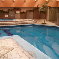 Отель Country Plaza бассейн