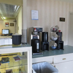 Отель Ramada Limited Calgary Northwest Канада, Калгари - отзывы, цены и фото номеров - забронировать отель Ramada Limited Calgary Northwest онлайн питание