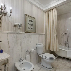 Гостиница Амбассадори ванная