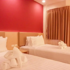 Отель Andatel Grandé Patong Phuket 4* Улучшенный номер с двуспальной кроватью фото 2
