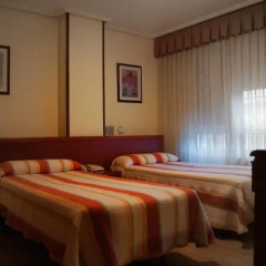 Отель Hostal San Glorio 2* Стандартный номер с 2 отдельными кроватями фото 13