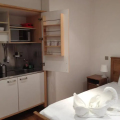 Отель Mstay 291 Suites Номер Делюкс с различными типами кроватей фото 11
