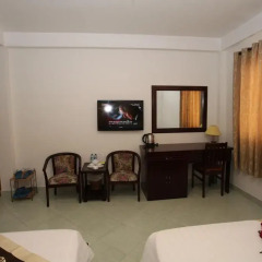N.Y Kim Phuong Hotel 2* Улучшенный номер с различными типами кроватей фото 5