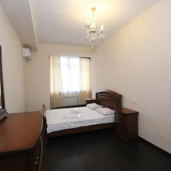 Апартаменты Rent in Yerevan - Apartments on Sakharov Square Люкс разные типы кроватей фото 12