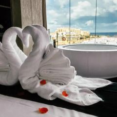 Отель Hugo'S Boutique 4* Люкс
