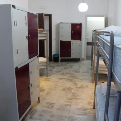 Hostel Colours Кровать в женском общем номере с двухъярусной кроватью