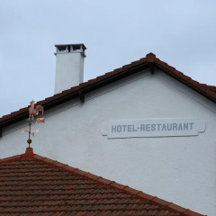 Отель Hôtel Restaurant Maison Blanche городской автобус