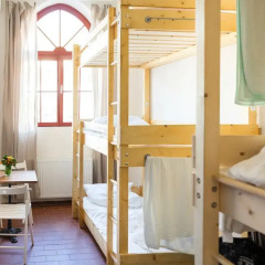 Subraum Hostel Кровать в общем номере с двухъярусной кроватью