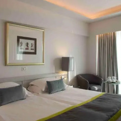 St George Lycabettus Hotel сейф в номере