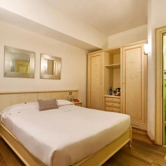 Отель Palazzo Trevi Charming House Италия, Болонья - отзывы, цены и фото номеров - забронировать отель Palazzo Trevi Charming House онлайн комната для гостей