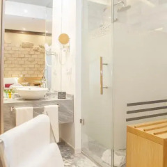 Soho Boutique Capuchinos Hotel 3* Стандартный номер с различными типами кроватей фото 8