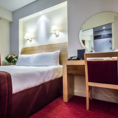 Отель Holiday Inn London - Kensington 4* Стандартный номер с различными типами кроватей фото 3